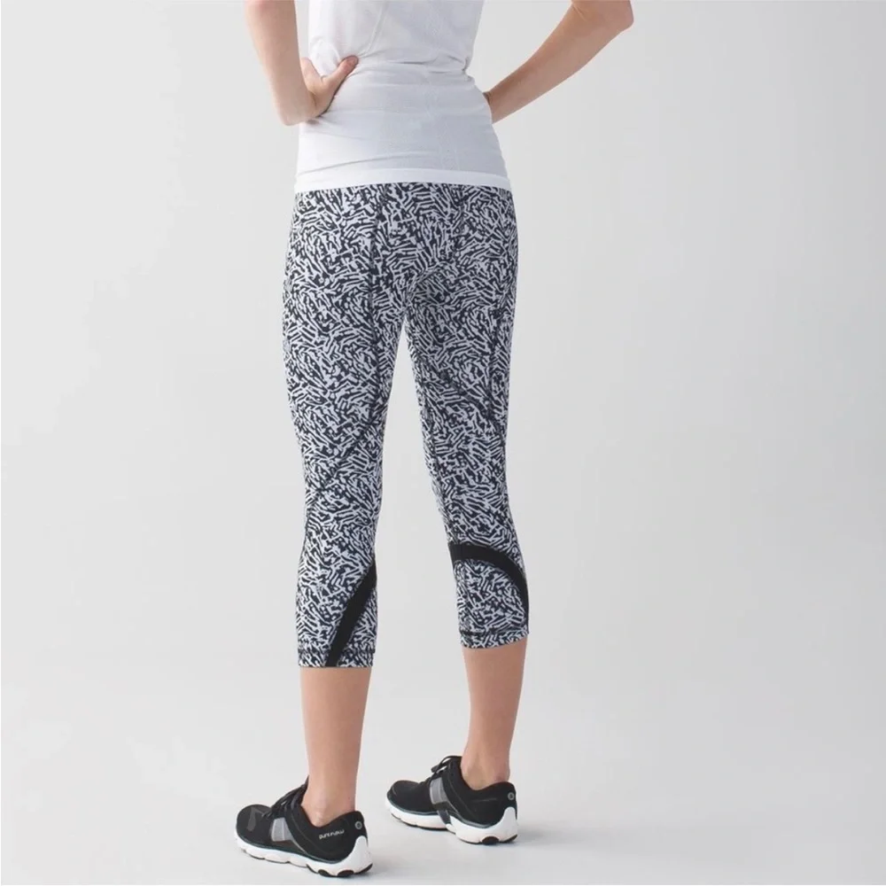 Lululemon Run Inspire Crop II Luxtreme Mini Brushed Animal Black White Leggings